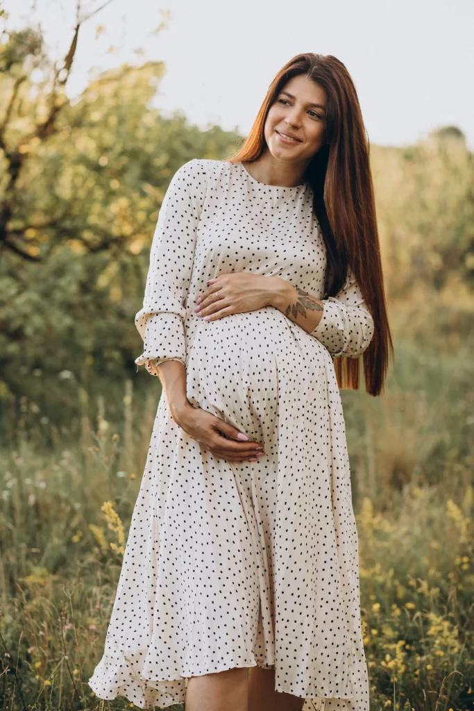 woman-pregnant-waiting-baby